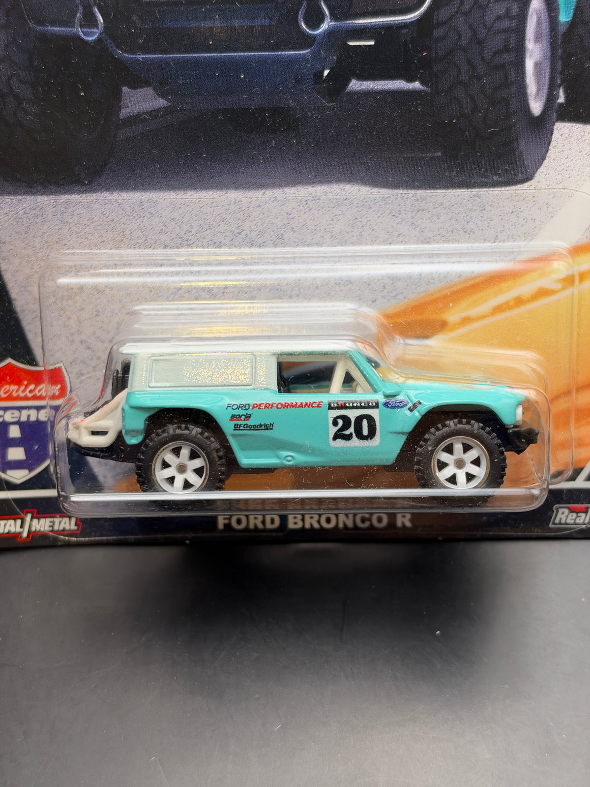 HOT WHEELS - FORD BRONCO R (2022) - CAR CULTURE - AMERICAN SCENE 3/5