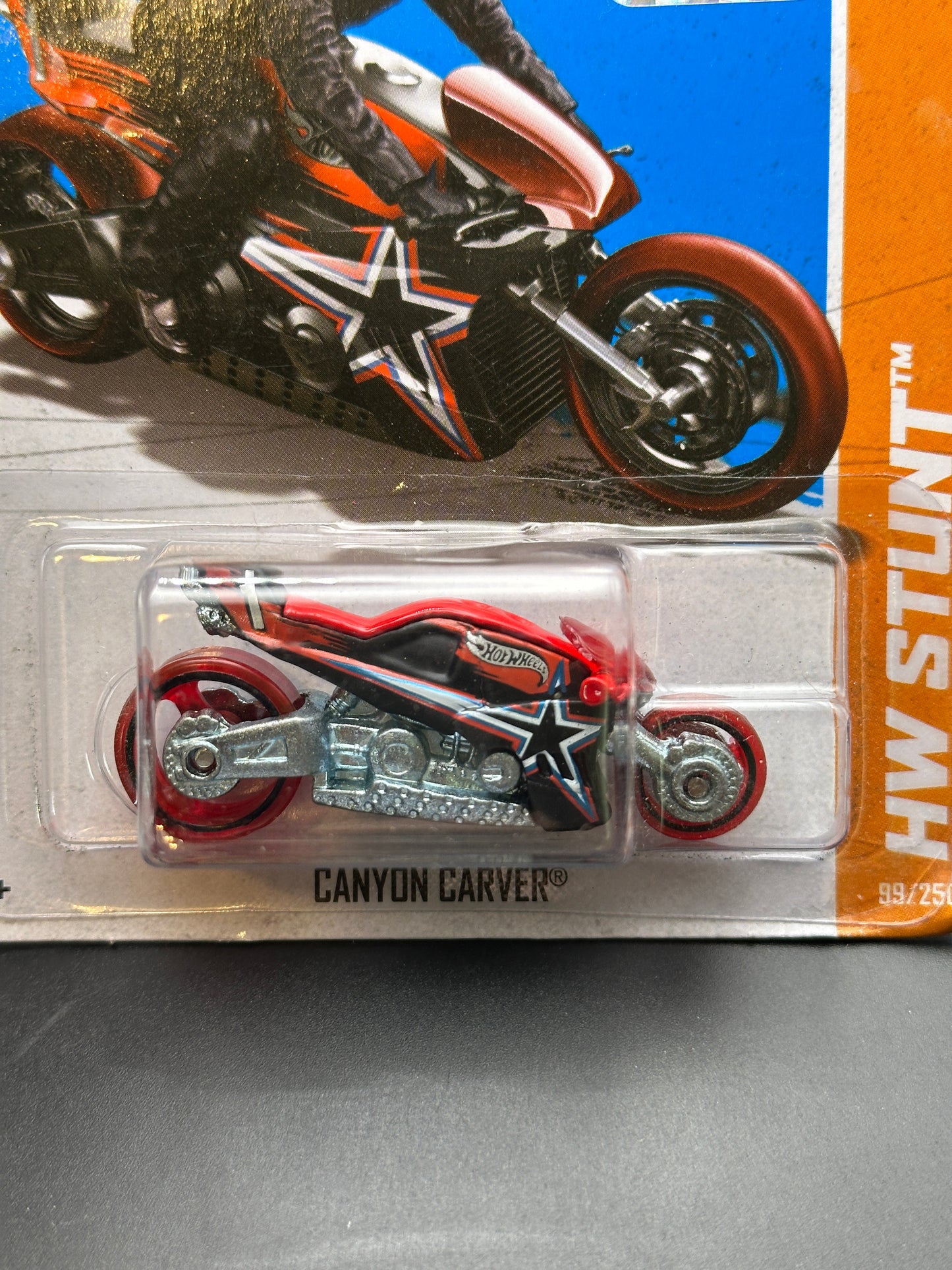 HOT WHEELS - CANYON CARVER (2013) - HW STUNT