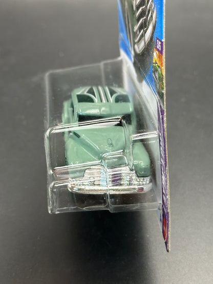 HOT WHEELS - 47 CHEVY FLEETLINE (2026) - HW LAYIN LOW 3/5
