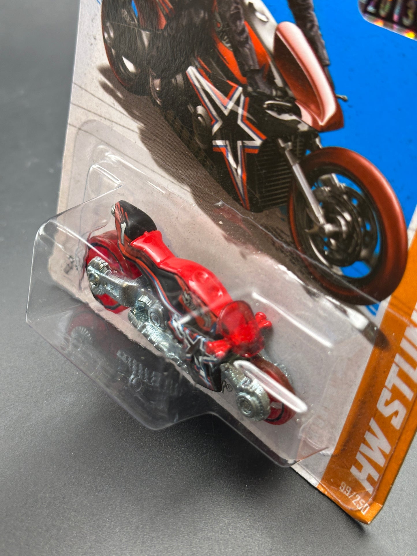HOT WHEELS - CANYON CARVER (2013) - HW STUNT