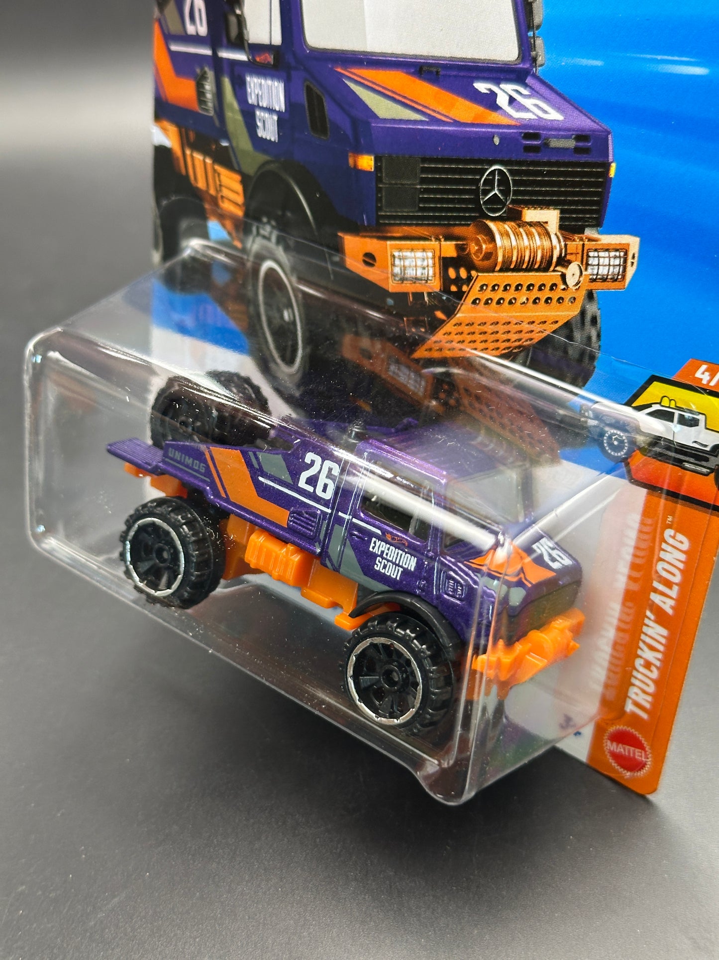 HOT WHEELS - MERCEDES BENZ UNIMOG 1300 (2026) - HW TRUCKIN ALONG 4/5
