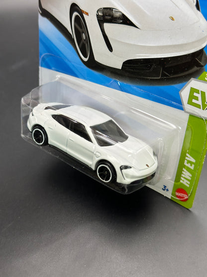 HOT WHEELS - PORSCHE TAYCAN TURBO S (2026) - HW EV 3/10