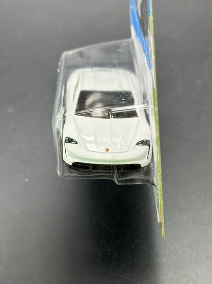HOT WHEELS - PORSCHE TAYCAN TURBO S (2026) - HW EV 3/10