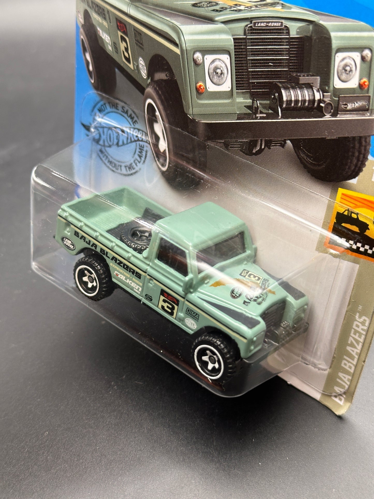 HOT WHEELS - LAND ROVER SERIES III PICKUP (2020) - HW BAJA BLAZERS 10/10