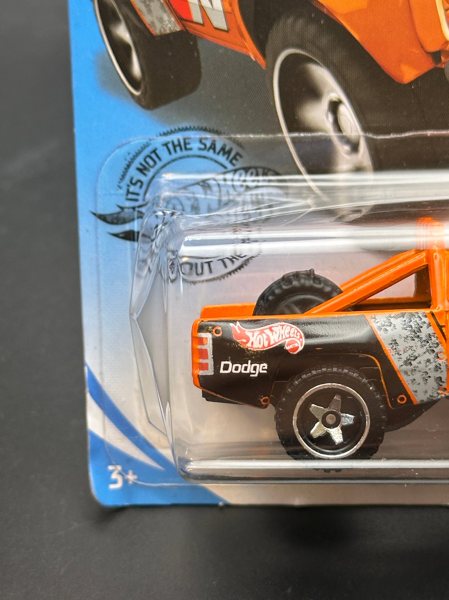 HOT WHEELS - 87 DODGE D100 (2020) - HW SPEED GRAPHICS 6/10