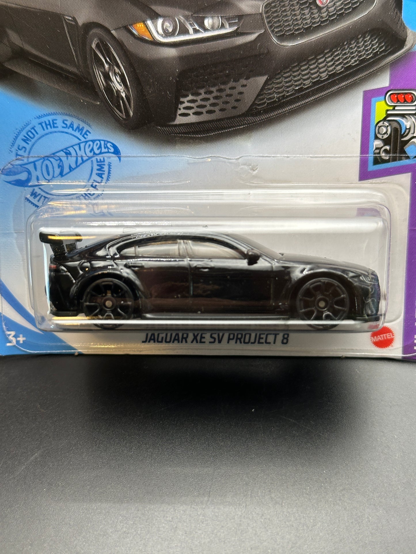 HOT WHEELS - JAGUAR XE SV PROJECT 8 (2021) - HW TORQUE 1/5