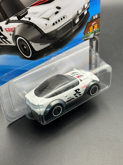 HOT WHEELS - MAZDA MX5 MIATA (2026) - HW DREAM GARAGE 1/5