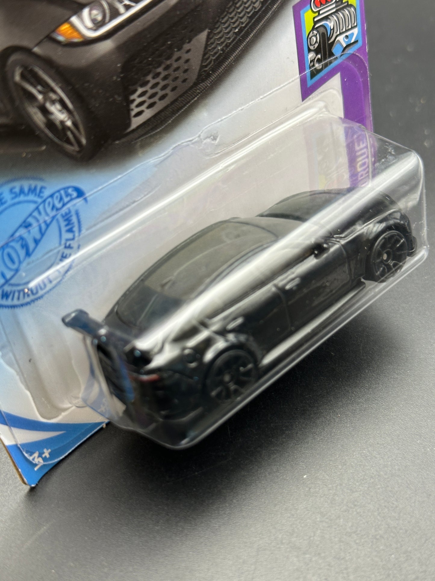 HOT WHEELS - JAGUAR XE SV PROJECT 8 (2021) - HW TORQUE 1/5