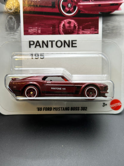 HOT WHEELS - 69 FORD MUSTANG BOSS 302 (2026) - HW PANTONE SERIES 2/6
