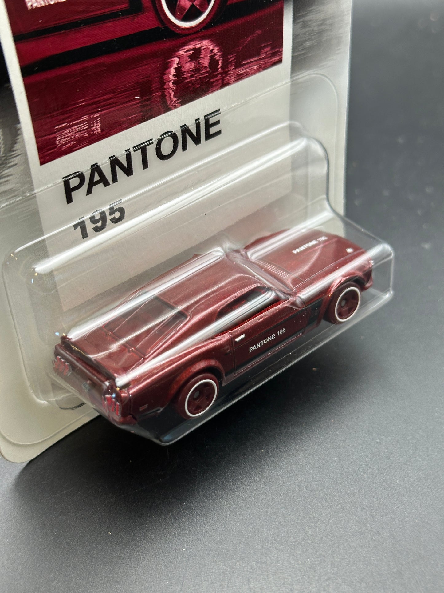 HOT WHEELS - 69 FORD MUSTANG BOSS 302 (2026) - HW PANTONE SERIES 2/6