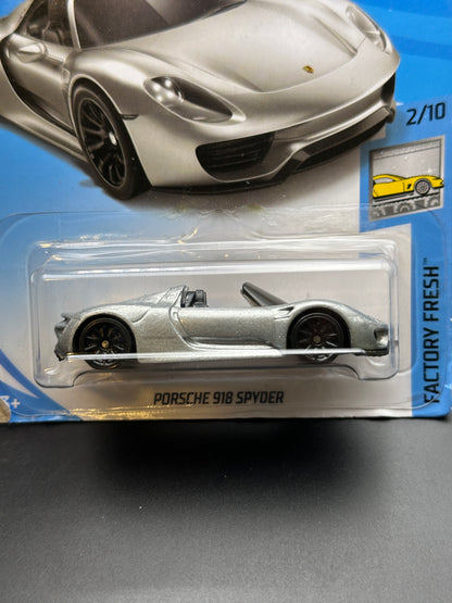 HOT WHEELS - PORSCHE 918 SPYDER (2018) - FACTORY FRESH 2/10