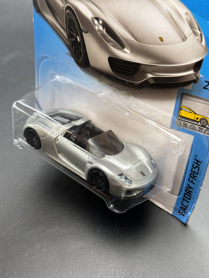 HOT WHEELS - PORSCHE 918 SPYDER (2018) - FACTORY FRESH 2/10
